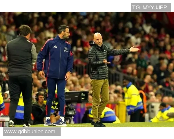 曼联与波尔图激战在即球迷期待一场精彩对决